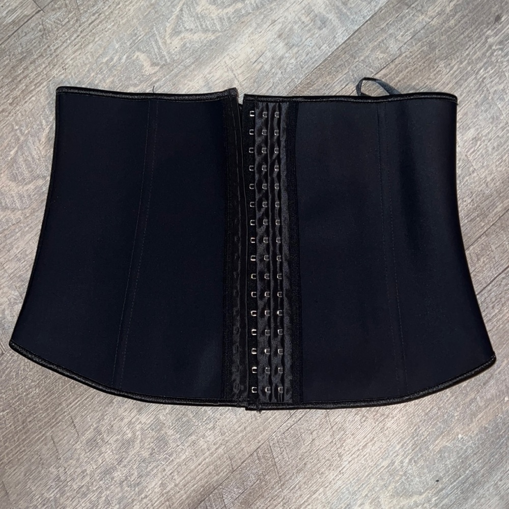 Classic Latex Waist Cincher- Waist Magic